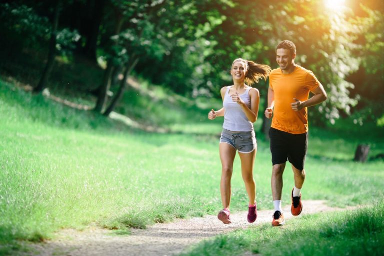 Đi bộ 10.000 bước mỗi ngày: Thực hư giảm cân hiệu quả?
